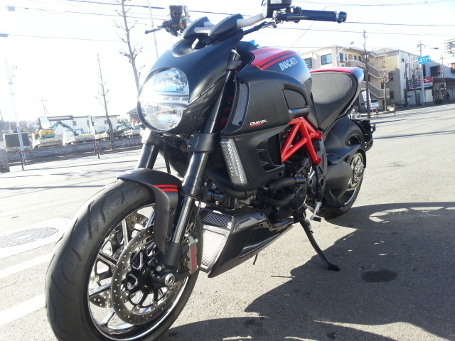 ドゥカティのクルーザー/アメリカン ディアベル試乗インプレ | カード